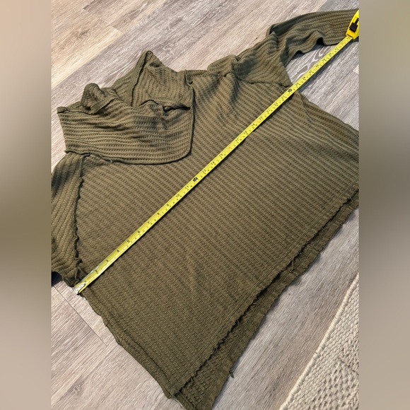 We The Free Wildcat Cowl Neck Waffle Knit
Thermal Pullover - Picture 10 of 16